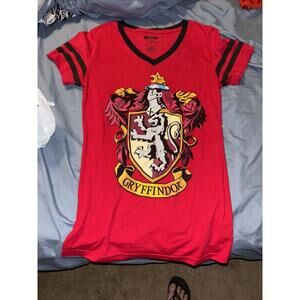 Harry Potter Gryffindor Juniors Red Xlarge V-neck Striped Short Sleeve Tee EUC